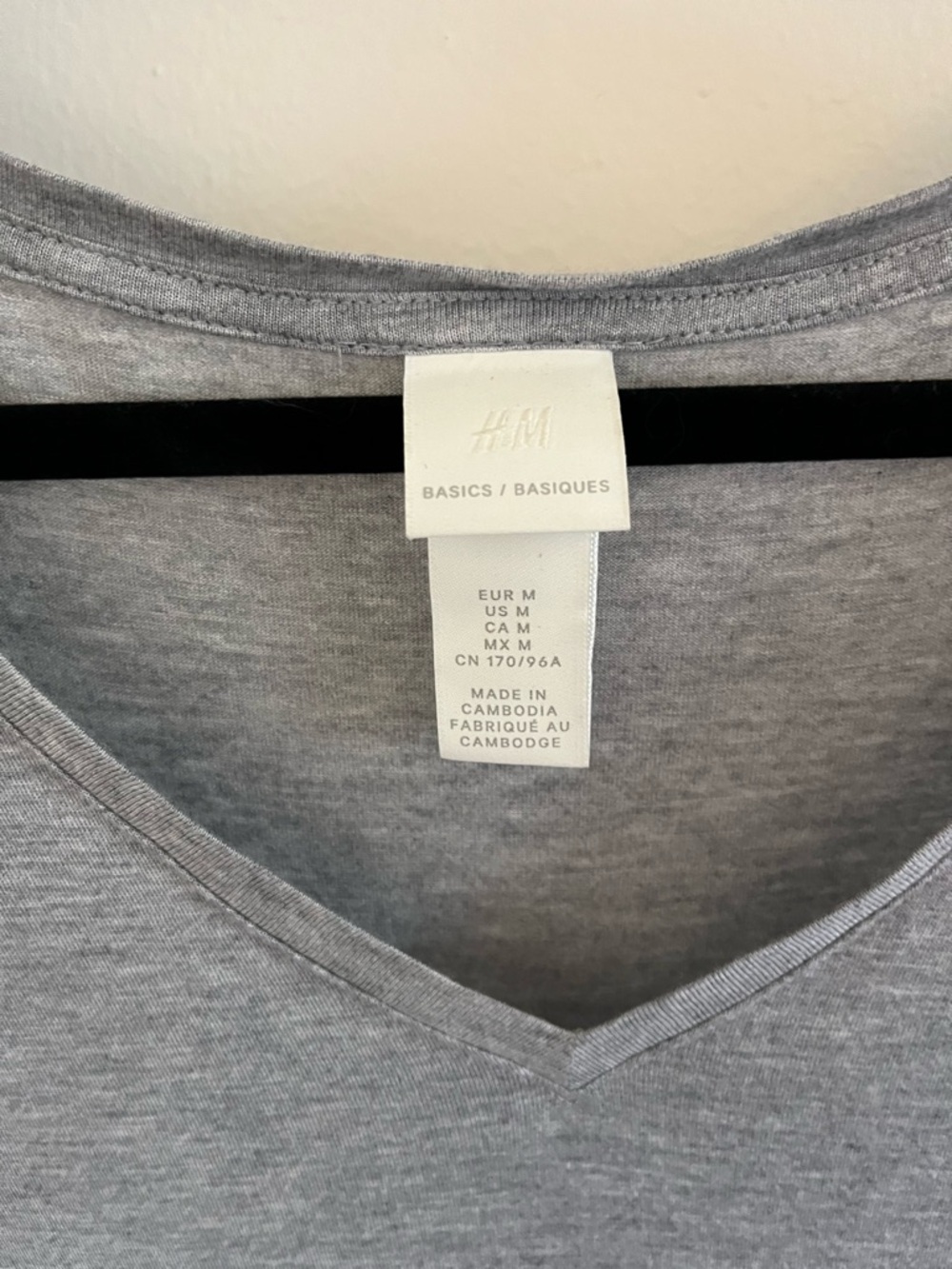 H&M Lightweight V-Neck Women's Tee - Gray - Picture 3 of 3